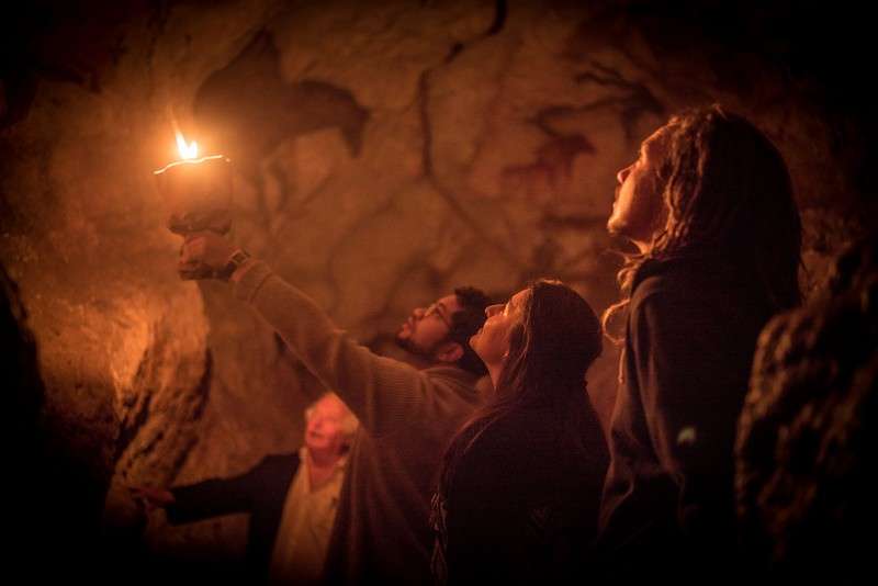 Grotte de Lascaux aux flambeaux